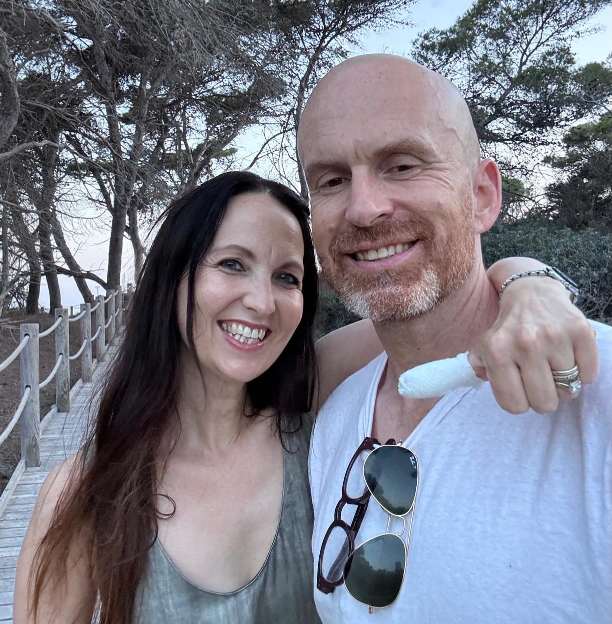 Wouldn’t be summer in Ibiza without a trip to the hospital but time was running out so Andrea chopped her thumb with a chopping knife and so now we are sorted